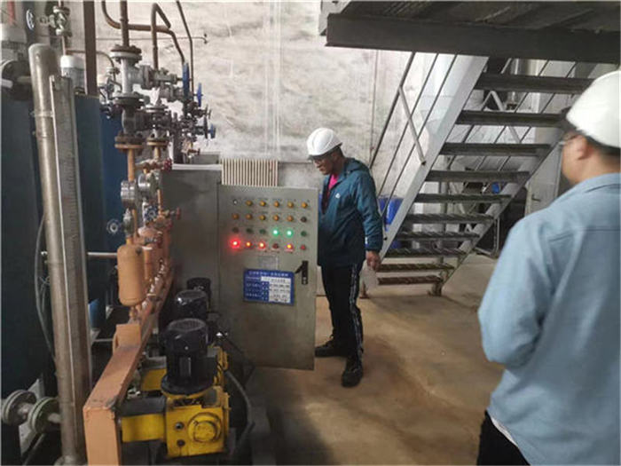 Professional personnel do professional tasks and record photos of our technical personnel during on-site debugging at the client's site